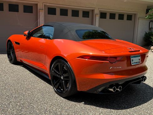 Used 2014 Jaguar F-TYPE S RWD image 8