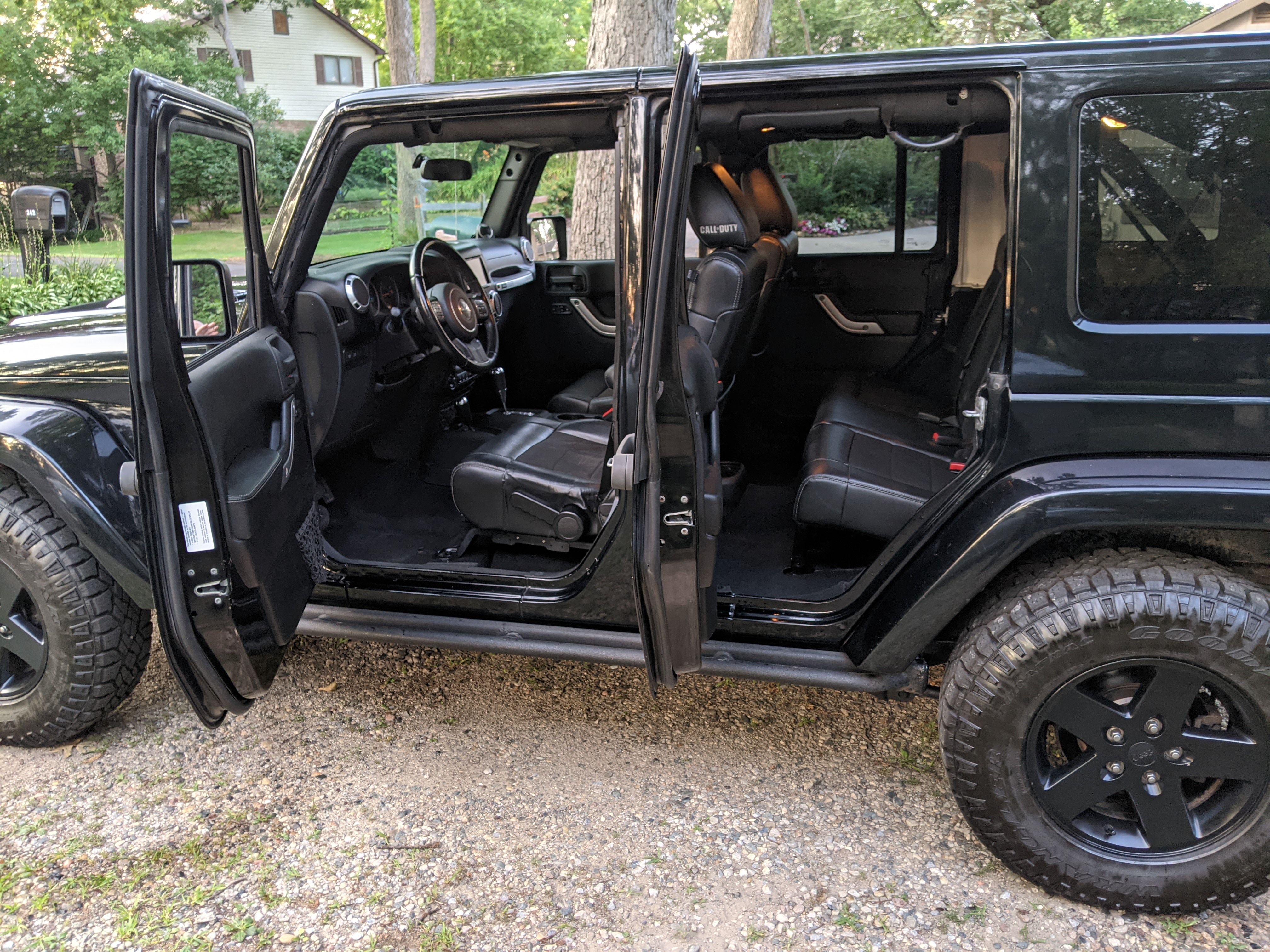 Used 2012 Jeep Wrangler Unlimited Rubicon AWD/4WD image 30