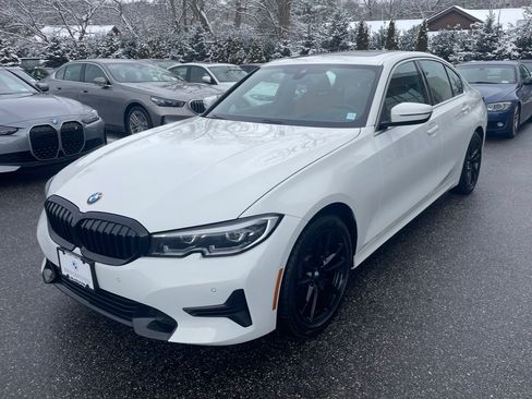 Used 2022 BMW 330i xDrive 330i xDrive Sedan 4D w/ Premium Package image 2