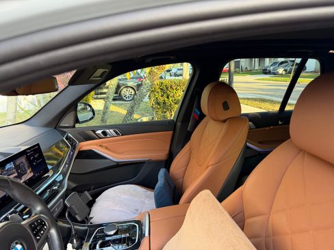 Used 2024 BMW X5 sDrive40i w/ M Sport Package image 14