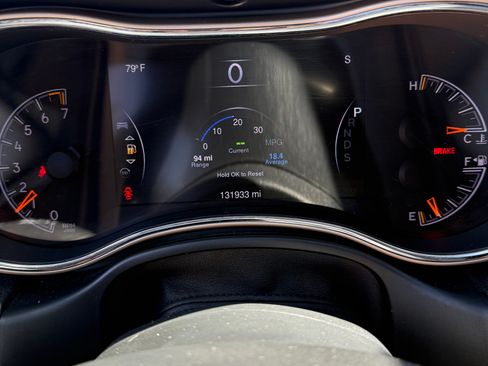 Used 2015 Jeep Grand Cherokee Limited RWD image 11