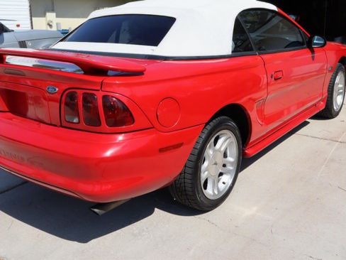 Used 1998 Ford Mustang GT RWD image 18