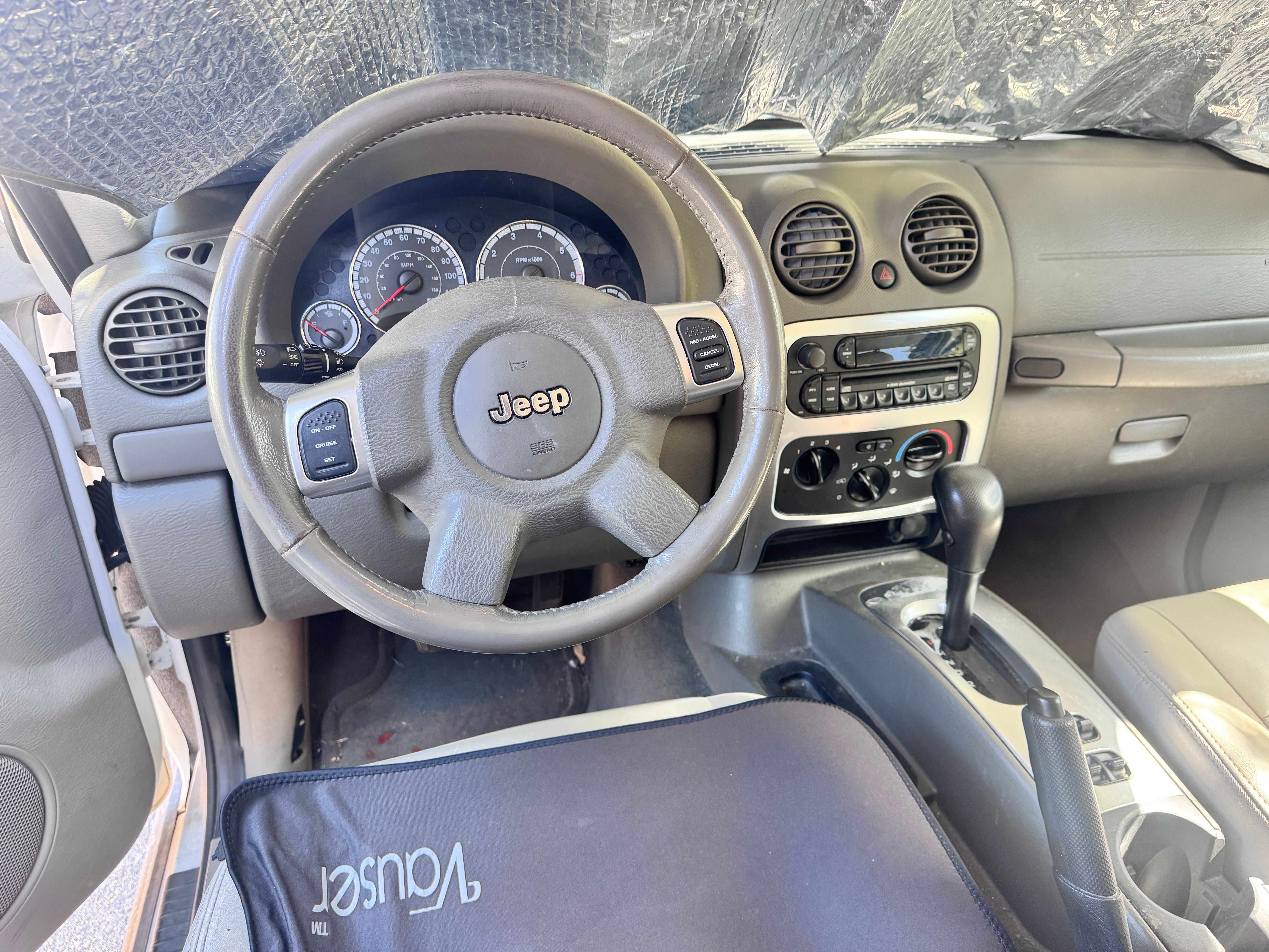 Used 2005 Jeep Liberty Limited RWD image 6