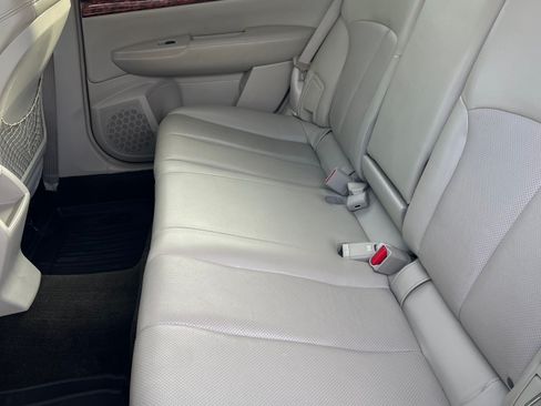 Used 2012 Subaru Outback 2.5i Limited w/ Moonroof Pkg image 12