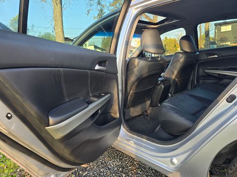 Used 2009 Honda Accord EX-L image 9