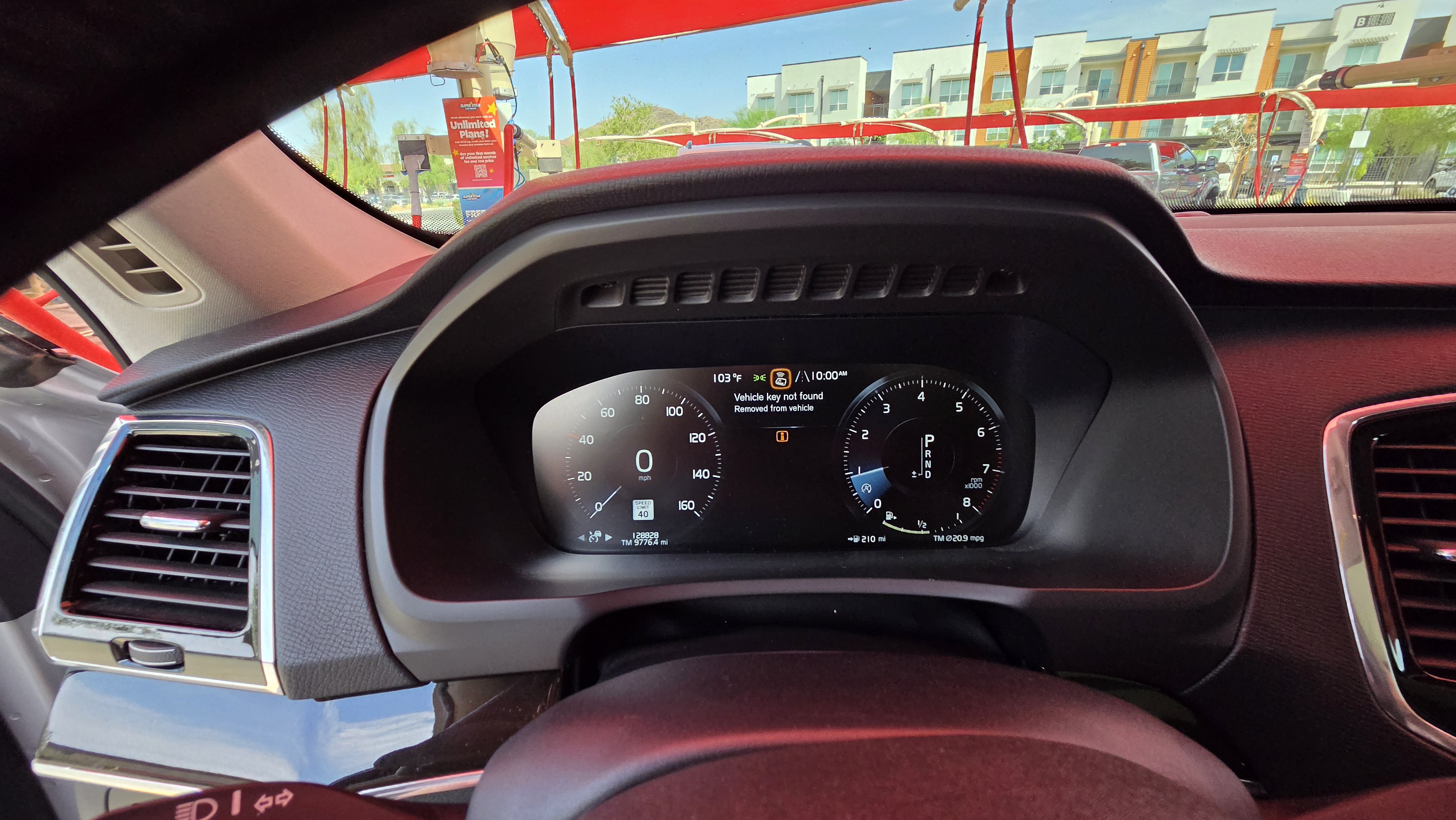 Used 2018 Volvo XC90 T6 Momentum w/ Convenience Package AWD/4WD image 14
