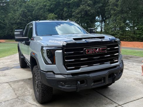 Used 2024 GMC Sierra 2500 AT4X w/ AT4X AEV Edition AWD/4WD image 2
