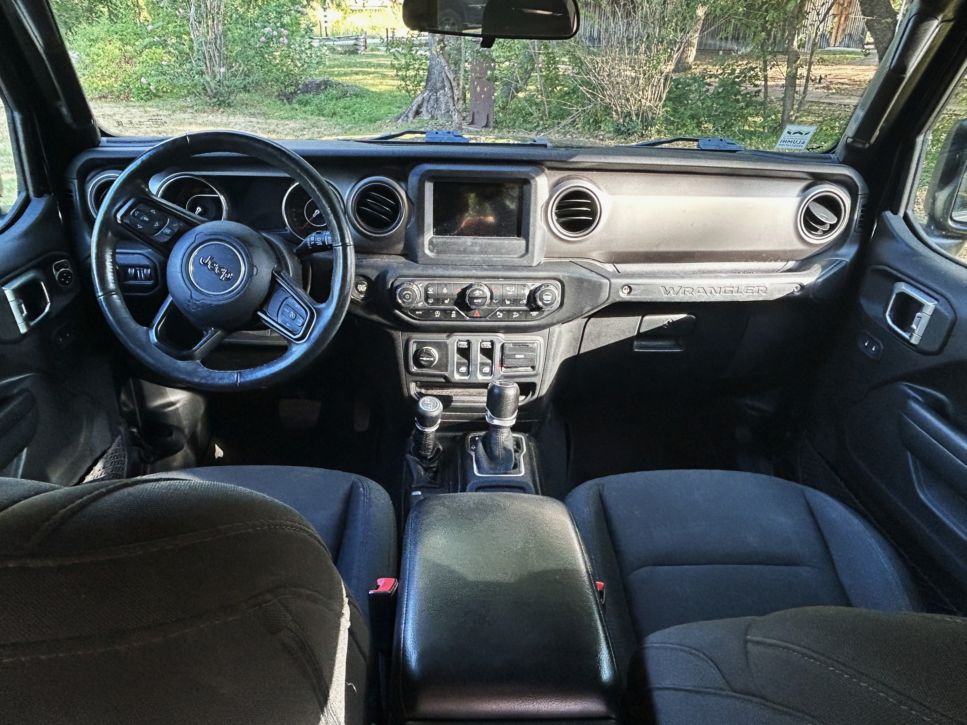 Used 2018 Jeep Wrangler Sport AWD/4WD image 11