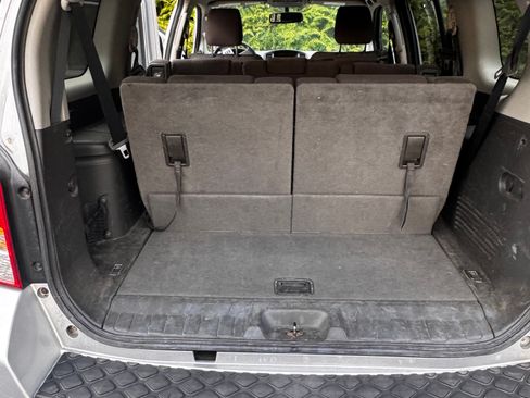 Used 2011 Nissan Pathfinder SV image 6