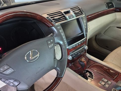Used 2010 Lexus LS 460 460 Sedan 4D image 4