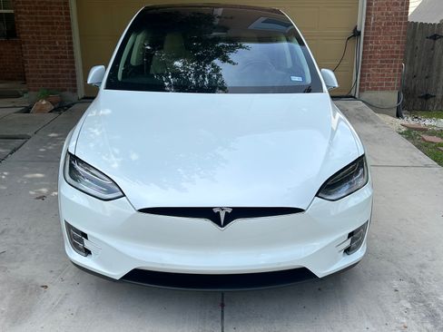 Used 2016 Tesla Model X Performance image 2