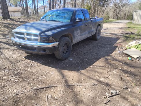Used 1997 Dodge Dakota 2WD Club Cab image 1