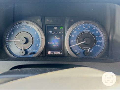 Used 2018 Toyota Sienna XLE w/ XLE Navigation Package image 16