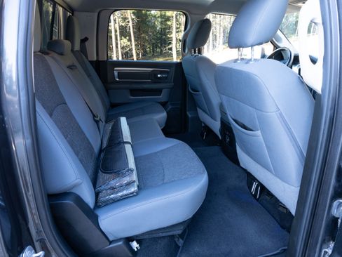 Used 2018 RAM 3500 Big Horn image 21