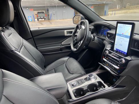 Used 2021 Ford Explorer ST w/ Equipment Group 401A image 8