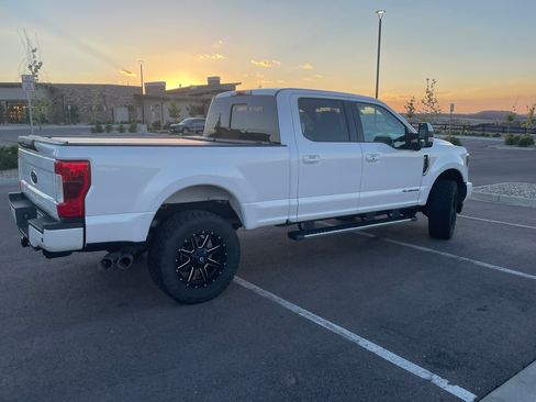 Used 2018 Ford F250 Lariat w/ Lariat Ultimate Package AWD/4WD image 6