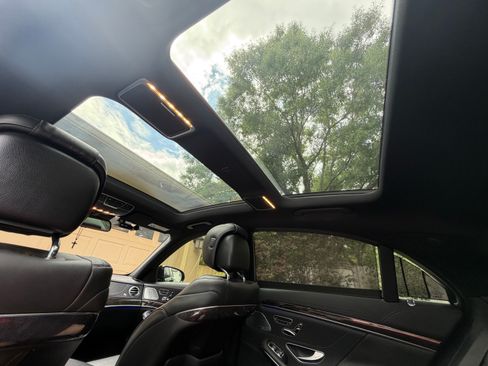 Used 2015 Mercedes-Benz S 550 Sedan image 24