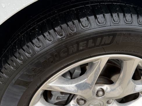 Used 2017 Chrysler Pacifica Limited image 8