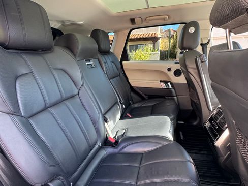 Used 2015 Land Rover Range Rover Sport HSE image 9