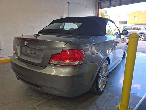 Used 2011 BMW 128i Convertible w/ M Sport Pkg image 4