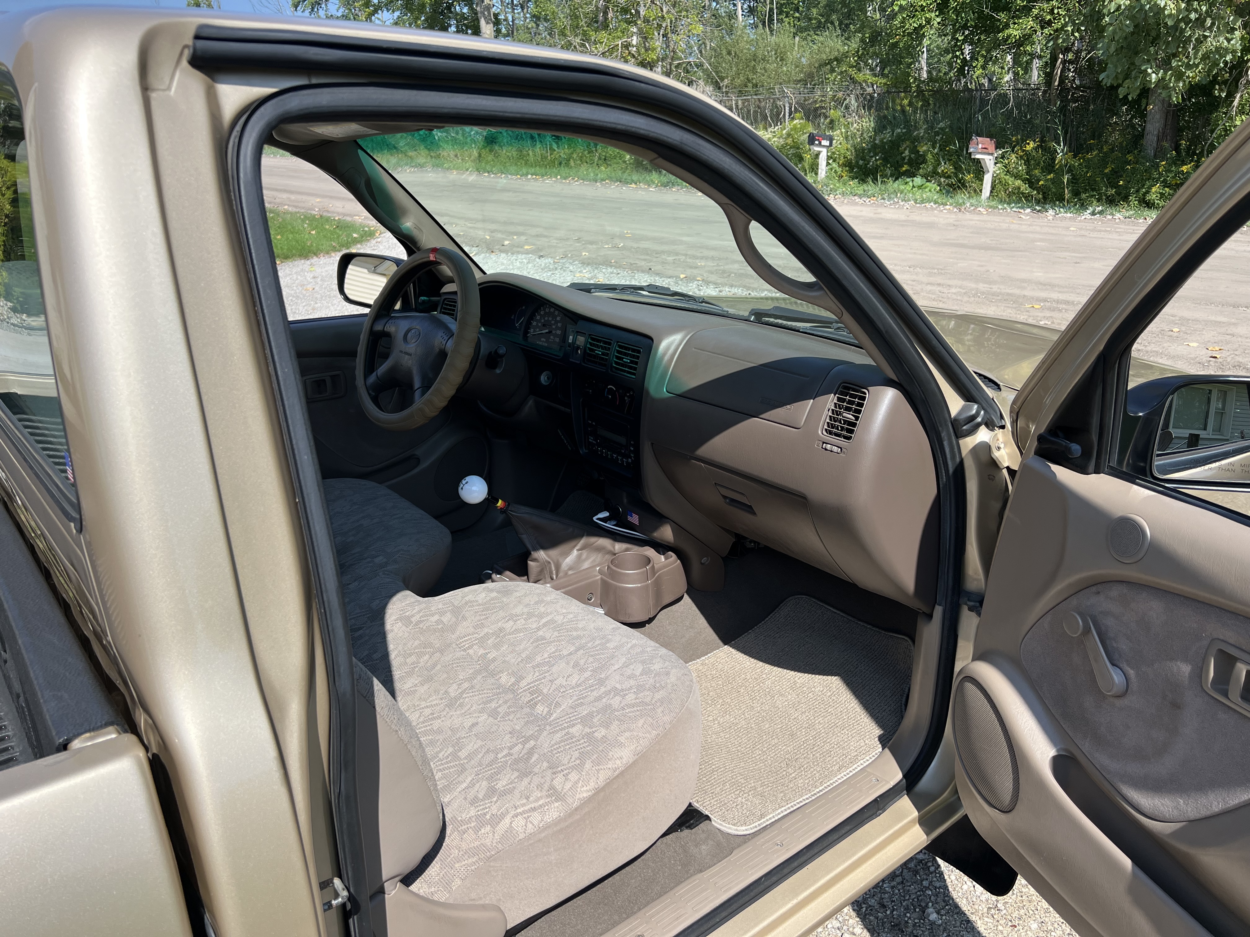 Used 2002 Toyota Tacoma 2WD Regular Cab w/ Enhancement Pkg image 20