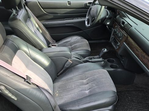 Used 2004 Chrysler Sebring LXi w/ Electronics Convenience Group image 8