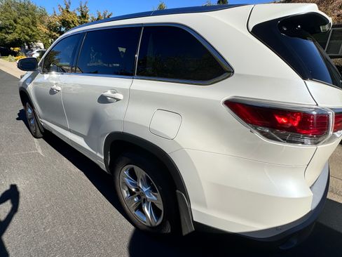 Used 2015 Toyota Highlander Limited image 4