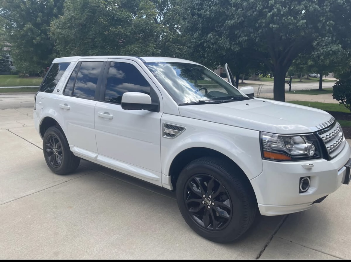 Used 2014 Land Rover LR2 HSE AWD/4WD image 5