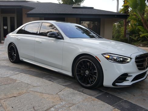 Used 2024 Mercedes-Benz S 580e 4MATIC Sedan image 1
