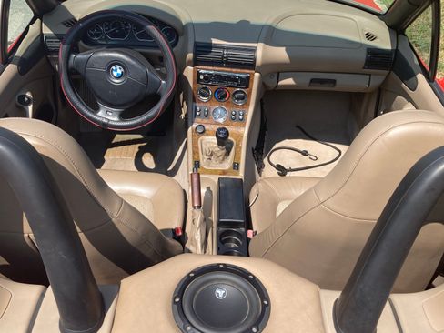 Used 2000 BMW Z3 2.5i RWD image 8