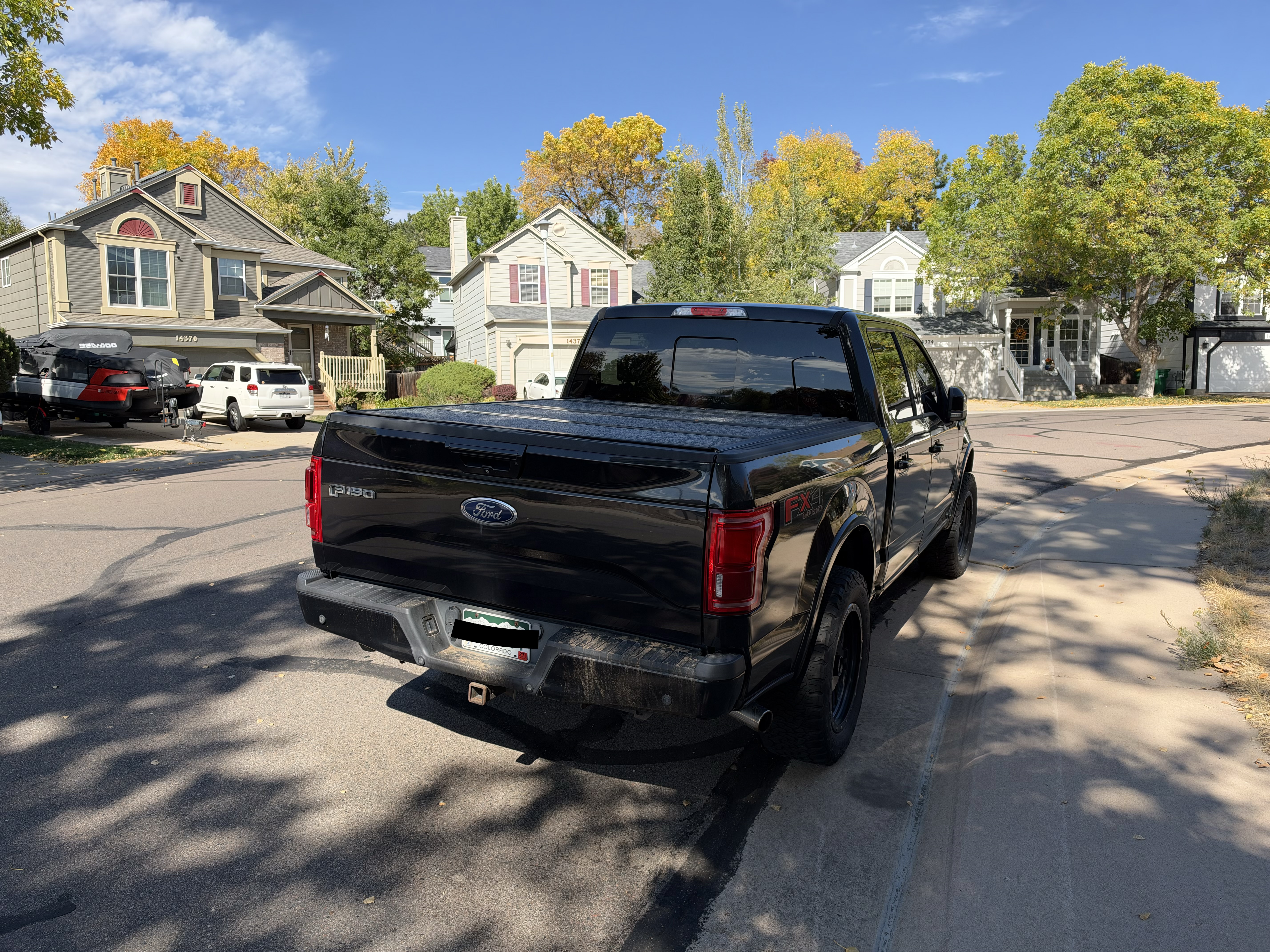 Used 2015 Ford F150 Lariat w/ Equipment Group 502A Luxury AWD/4WD image 4