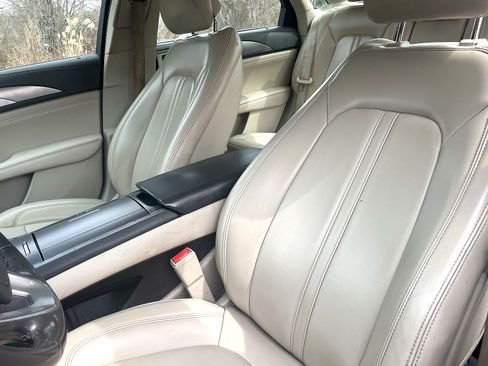 Used 2017 Lincoln MKZ Premiere image 7