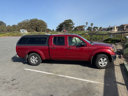 Used 2008 Nissan Frontier SE w/ SE Value Truck Pkg image 4