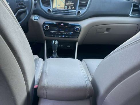 Used 2016 Hyundai Tucson Limited image 28