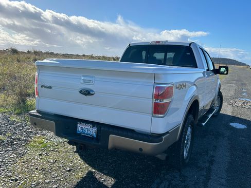 Used 2014 Ford F150 Lariat w/ Equipment Group 501A Mid image 4