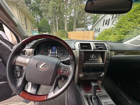 Used 2015 Lexus GX 460 w/ Premium Package AWD/4WD image 11