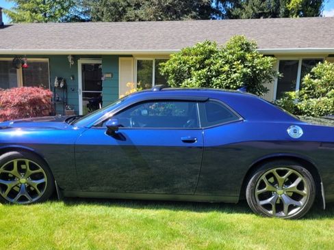 Used 2015 Dodge Challenger SXT Plus w/ Driver Convenience Group image 13