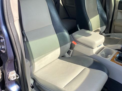 Used 2008 Jeep Grand Cherokee Limited w/ Trailer Tow Group IV image 13