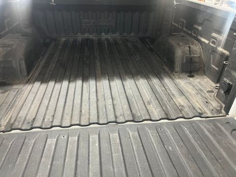 Used 2020 Chevrolet Silverado 1500 High Country w/ Technology Package image 11