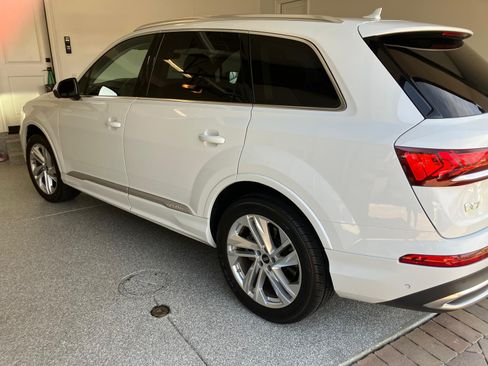 Used 2023 Audi Q7 3.0T Premium AWD/4WD image 29