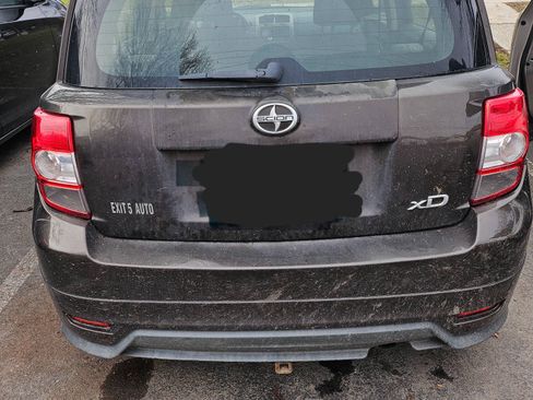 Used 2011 Scion xD image 8