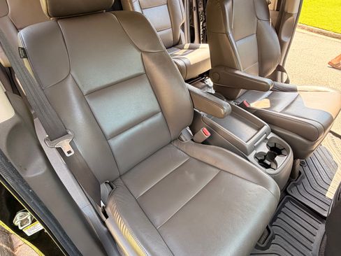 Used 2014 Honda Odyssey Touring Elite image 15