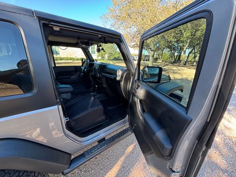 Used 2013 Jeep Wrangler Sport image 19