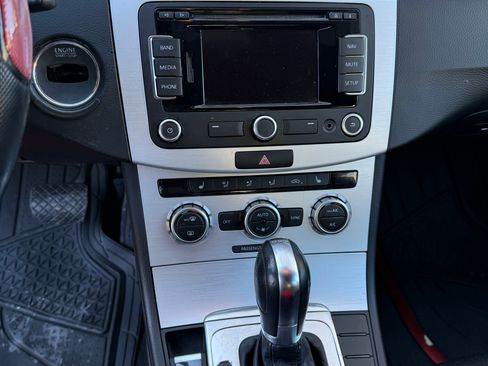 Used 2014 Volkswagen CC Sport image 19