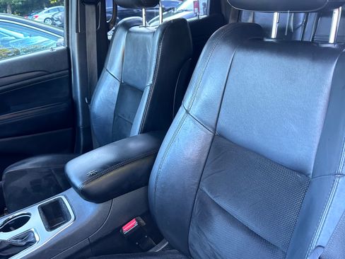 Used 2017 Jeep Grand Cherokee Altitude AWD/4WD image 23