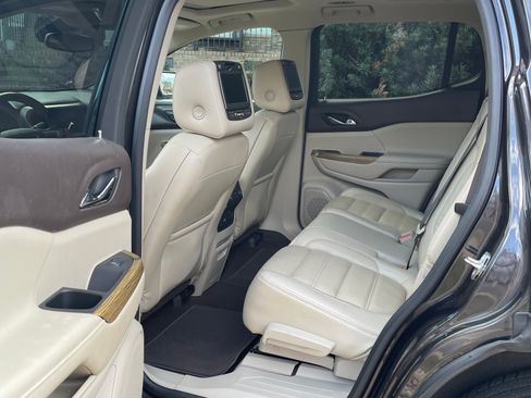 Used 2017 GMC Acadia Denali w/ Technology Package image 19