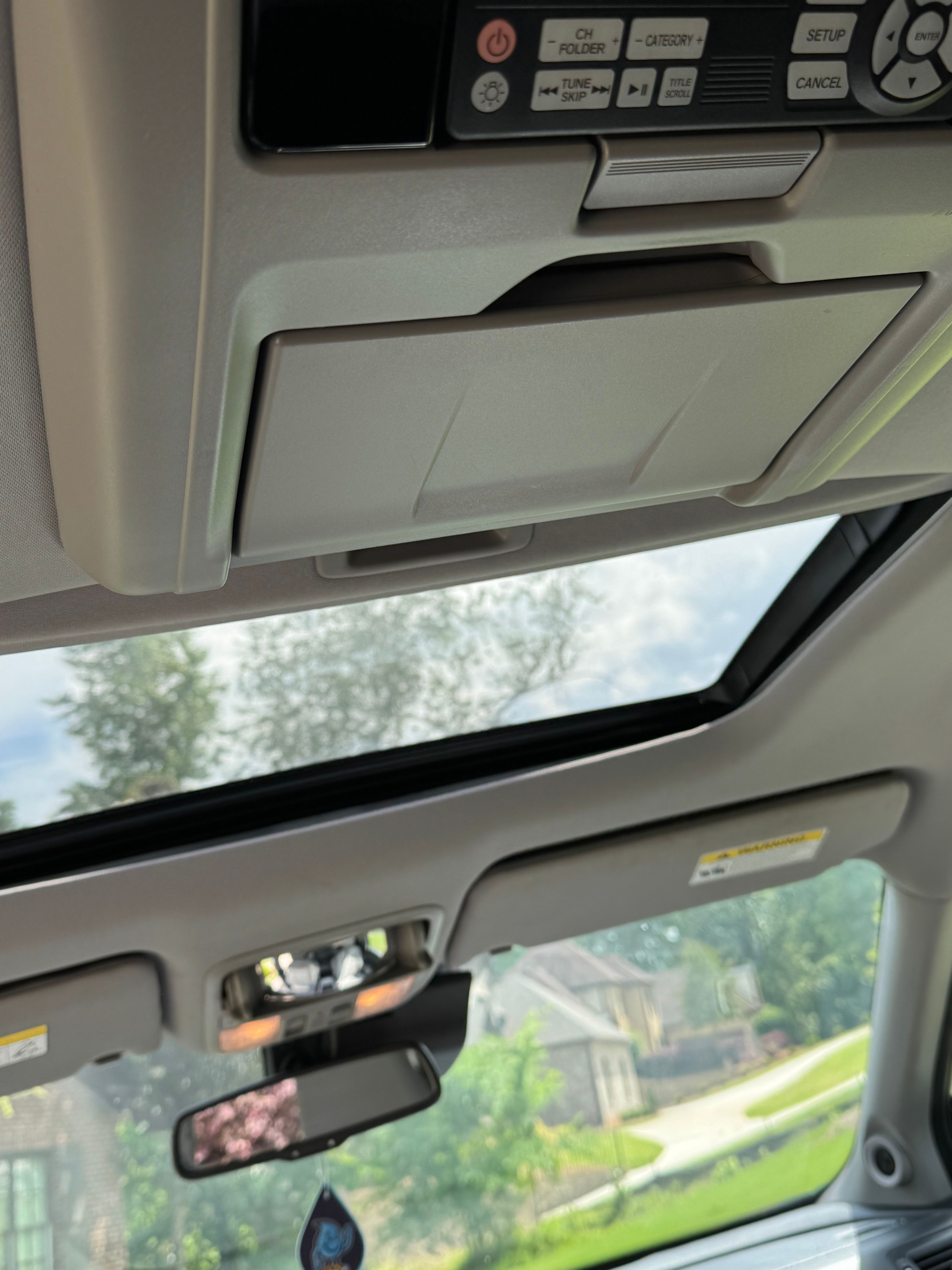 Used 2018 Honda Pilot Touring image 10