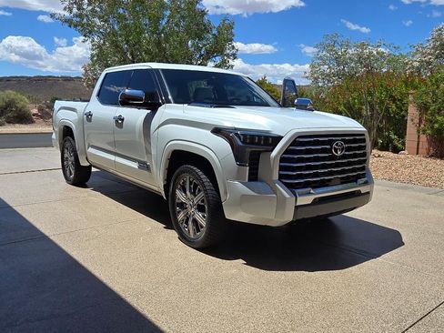 Used 2022 Toyota Tundra Capstone AWD/4WD image 14