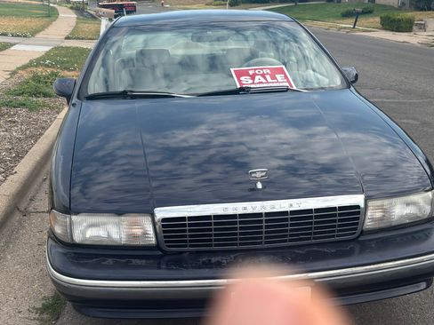 Used 1993 Chevrolet Caprice Classic LTZ RWD image 2
