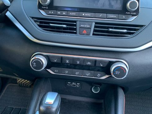 Used 2020 Nissan Altima 2.5 SR w/ Premium Package image 9